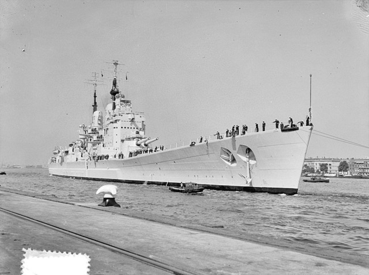 640px-Brits_slagschip_Vanguard_bezoekt_Rotterdam%2C_Bestanddeelnr_905-1895.jpg